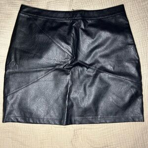 Zeagoo Black Faux Leather Mini Skirt